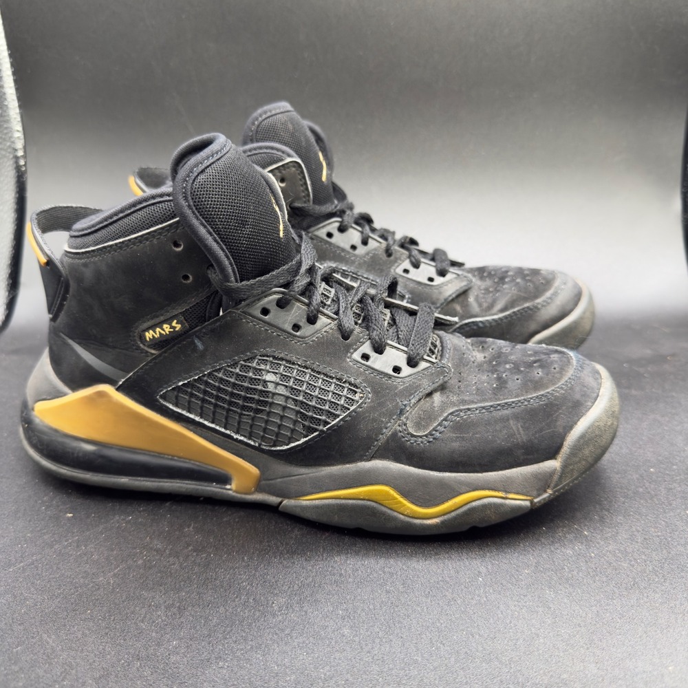 Jordan Mars 270 Basketball Shoes Youth 5.5Y Black Gold BQ6508-007